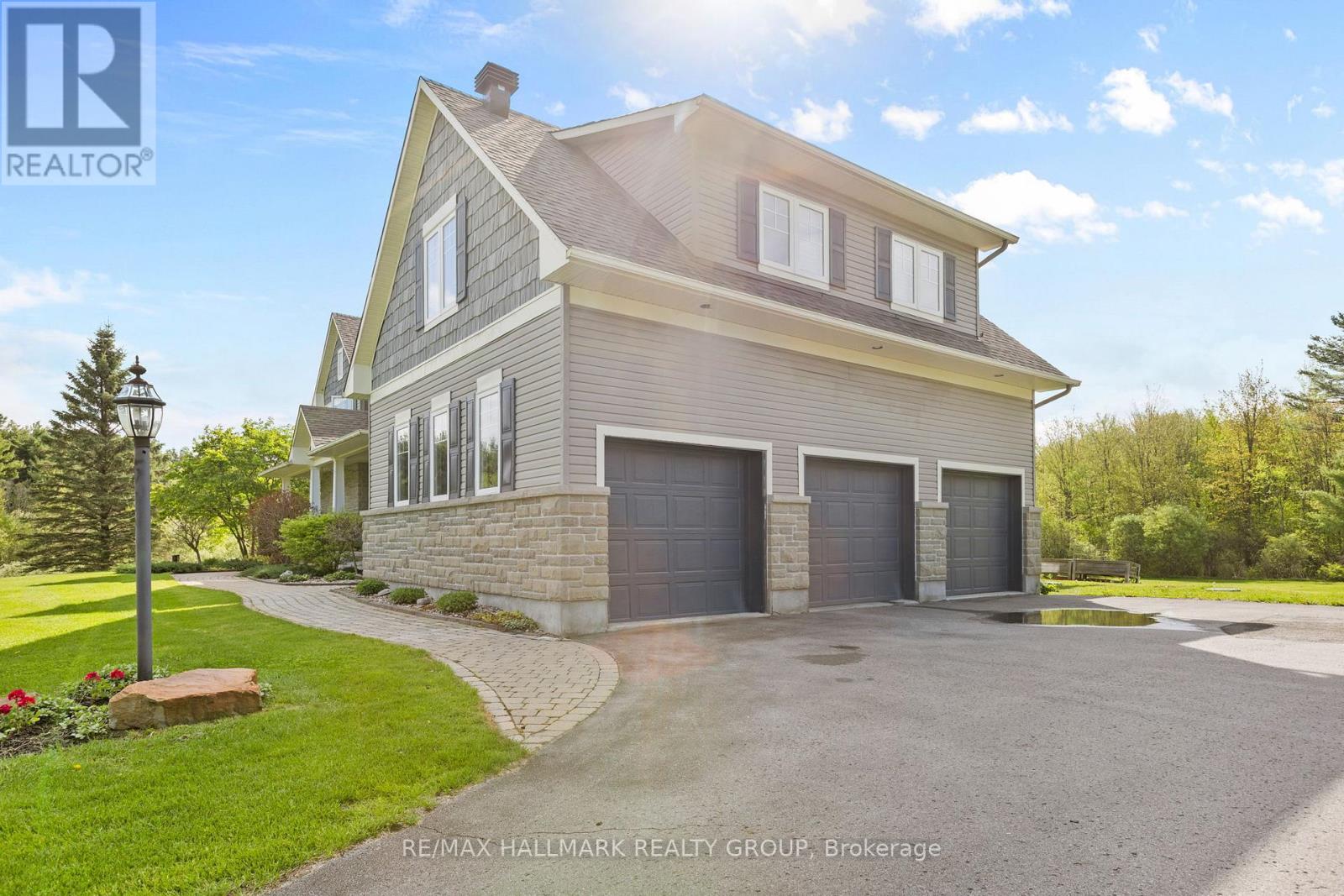 137 Goodman Drive, Ottawa, Ontario  K2W 1C7 - Photo 3 - X13448280