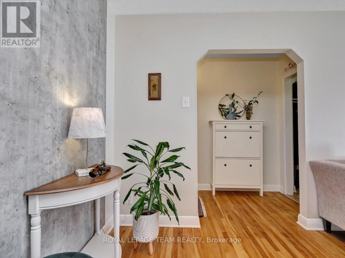 1233 Cheverton Avenue, Ottawa, Ontario  K1H 7P5 - Photo 13 - X13448458