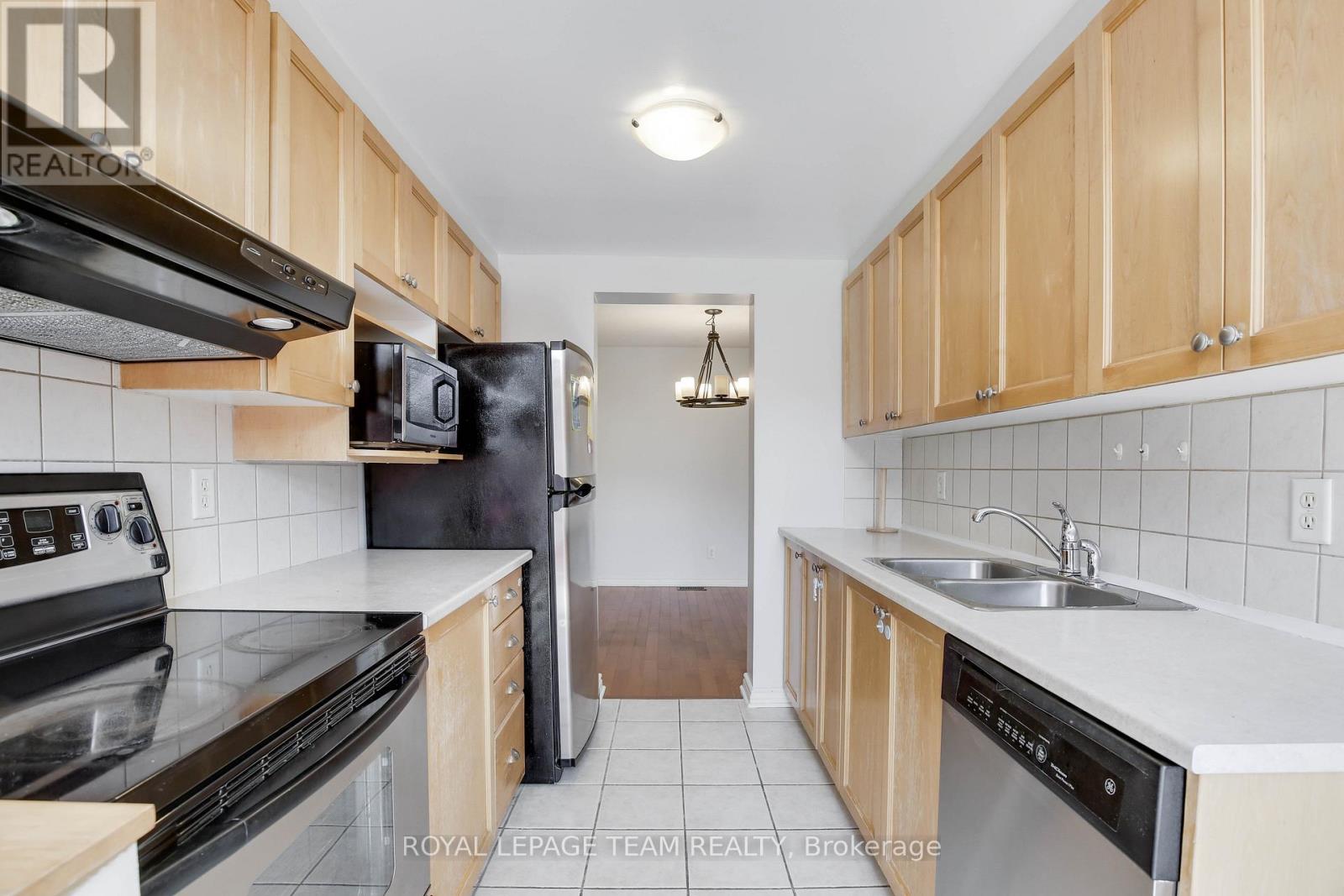33 Scampton Drive, Ottawa, Ontario  K2W 1G1 - Photo 16 - X13448606