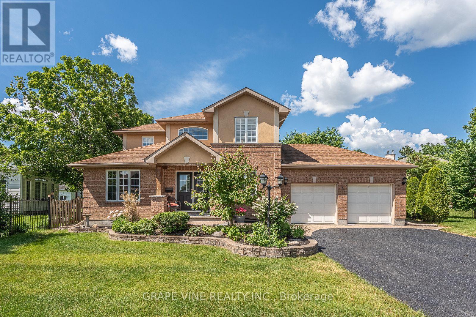 4 Carbery Drive, Ottawa, Ontario  K2S 1E3 - Photo 1 - X13448668