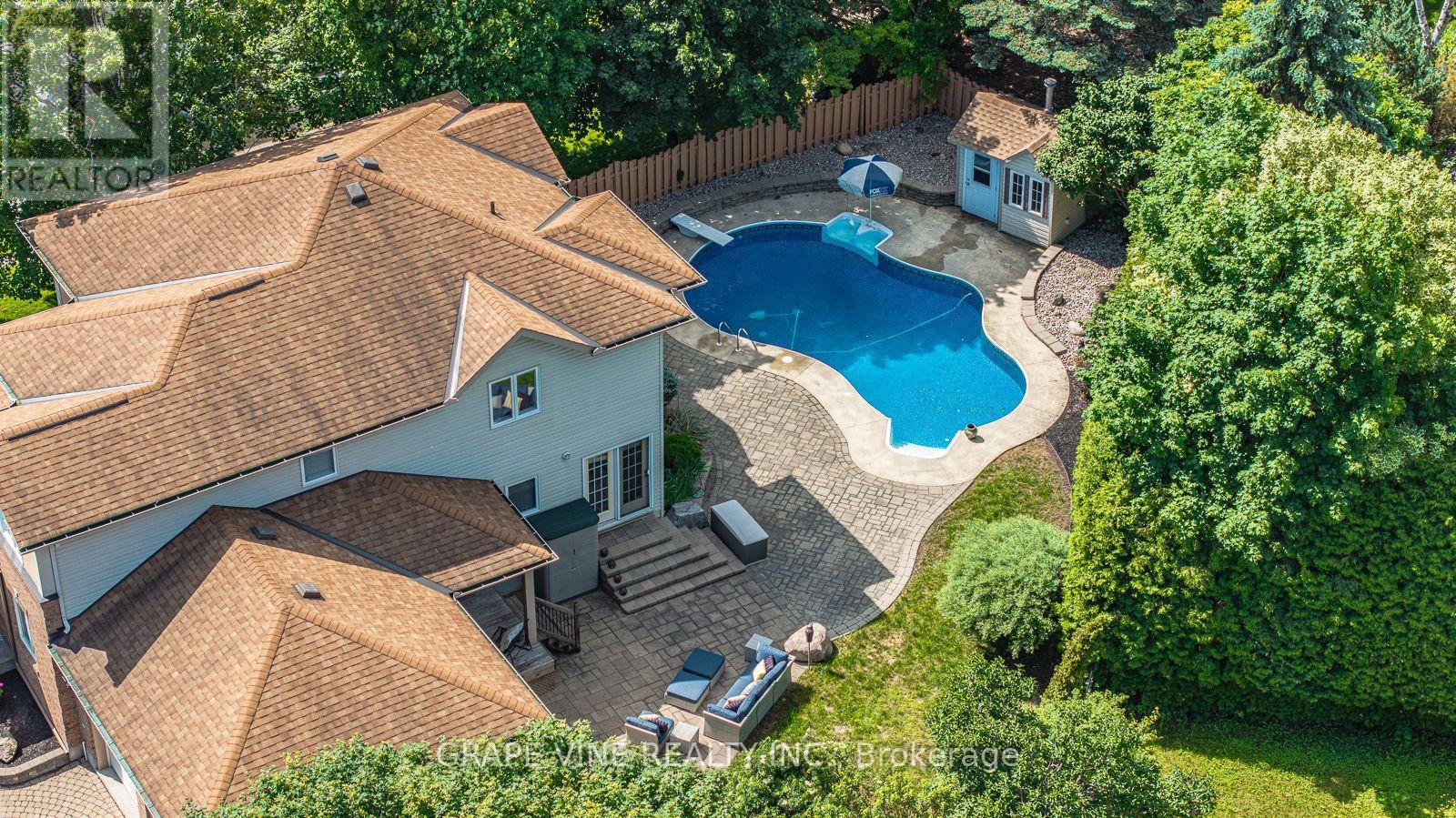 4 Carbery Drive, Ottawa, Ontario  K2S 1E3 - Photo 3 - X13448668