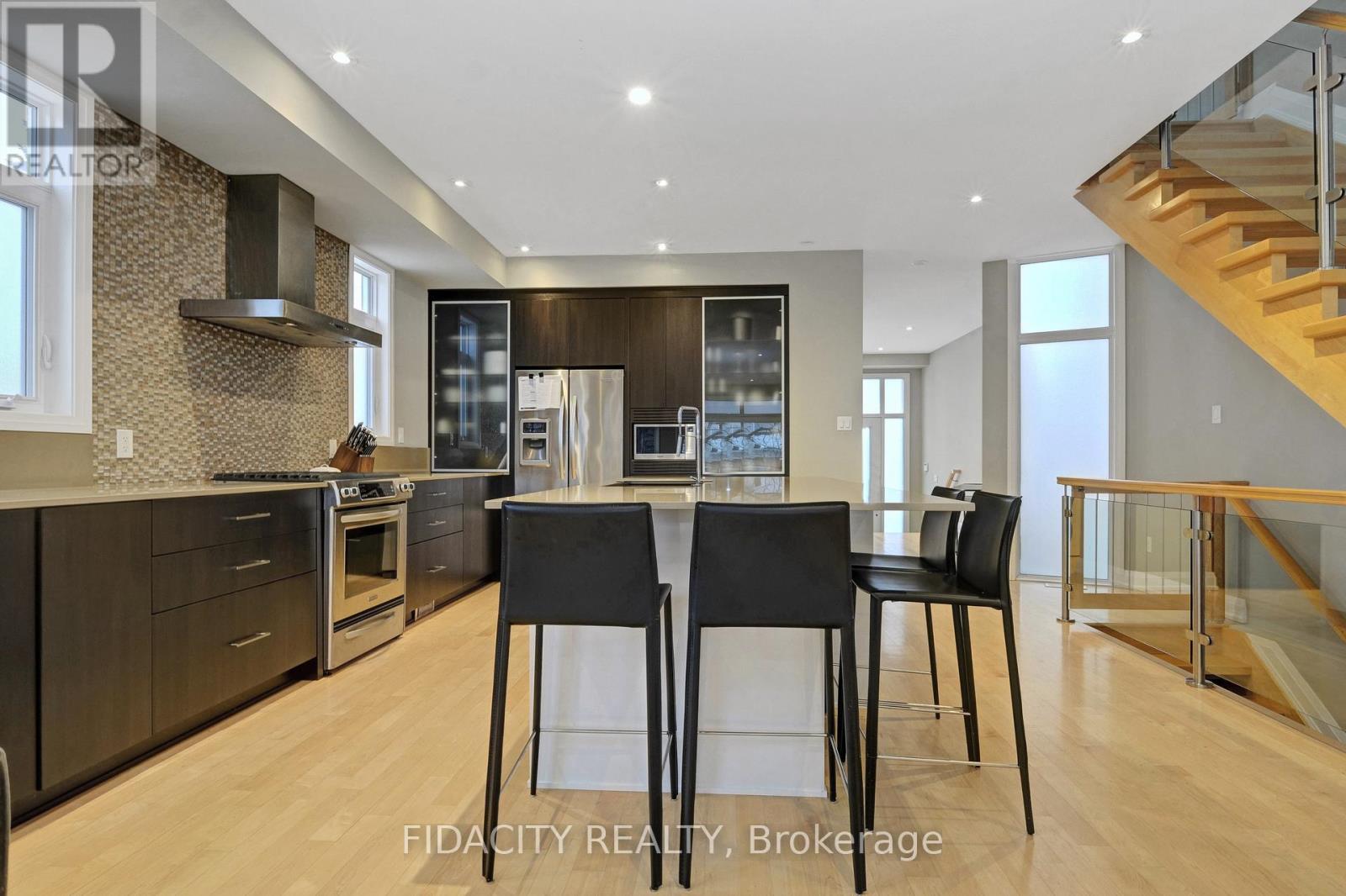 376 C Wilmont Avenue, Ottawa, Ontario  K2A 0B1 - Photo 13 - X13448670