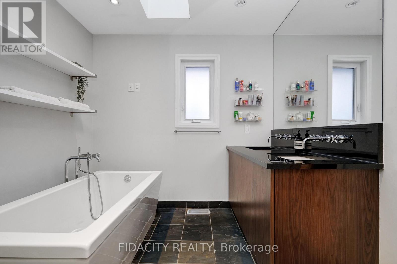 376 C Wilmont Avenue, Ottawa, Ontario  K2A 0B1 - Photo 18 - X13448670