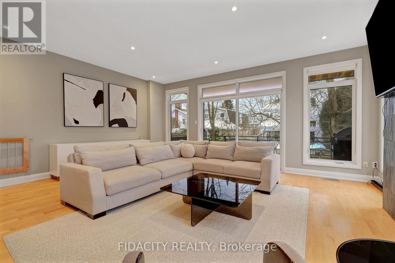 376 C Wilmont Avenue, Ottawa, Ontario  K2A 0B1 - Photo 7 - X13448670