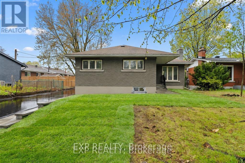 2393 Sheldon Avenue, Ottawa, Ontario  K2C 1K4 - Photo 2 - X13448798