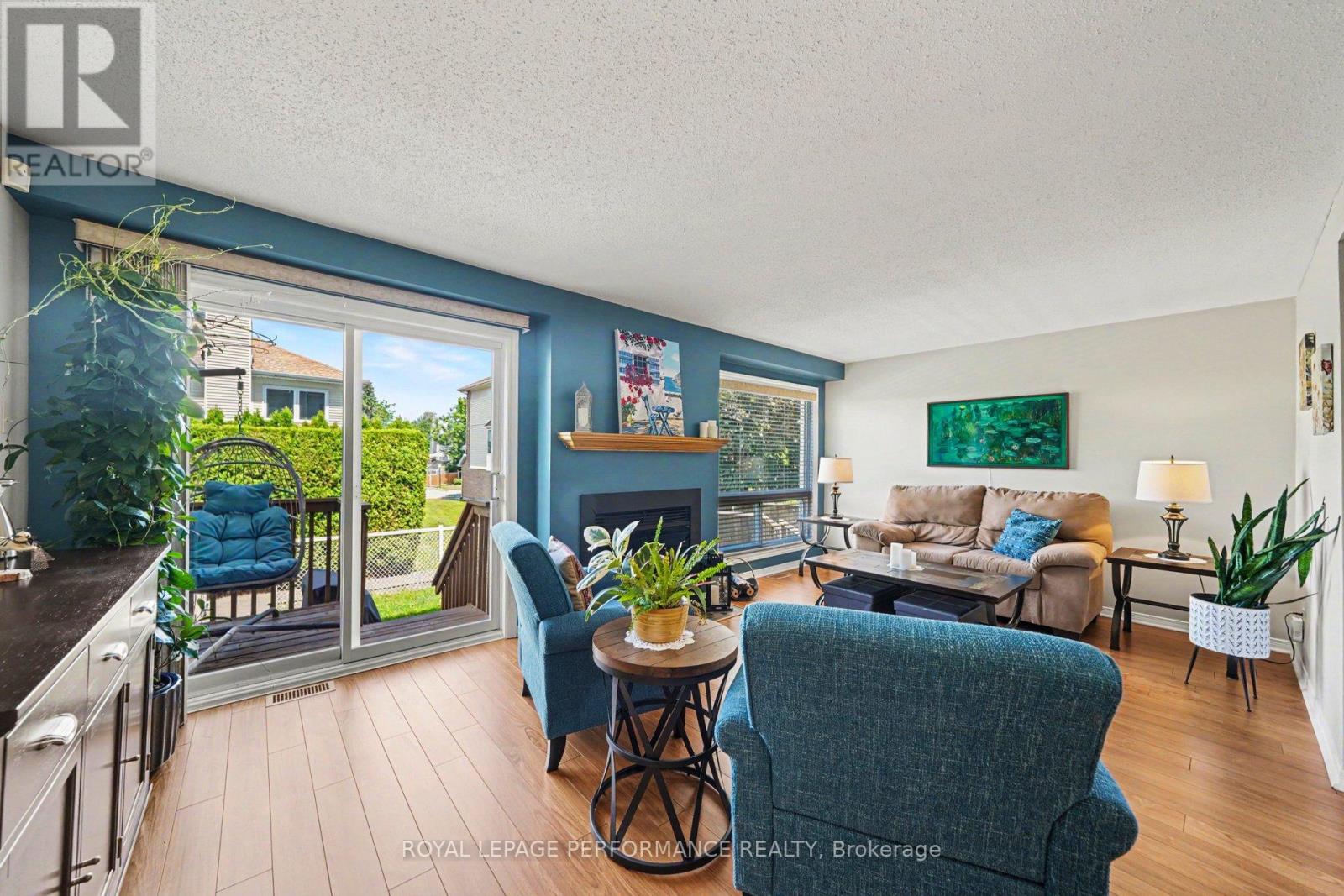 6145 Oak Meadows Drive, Ottawa, Ontario  K1C 7G7 - Photo 4 - X13449094