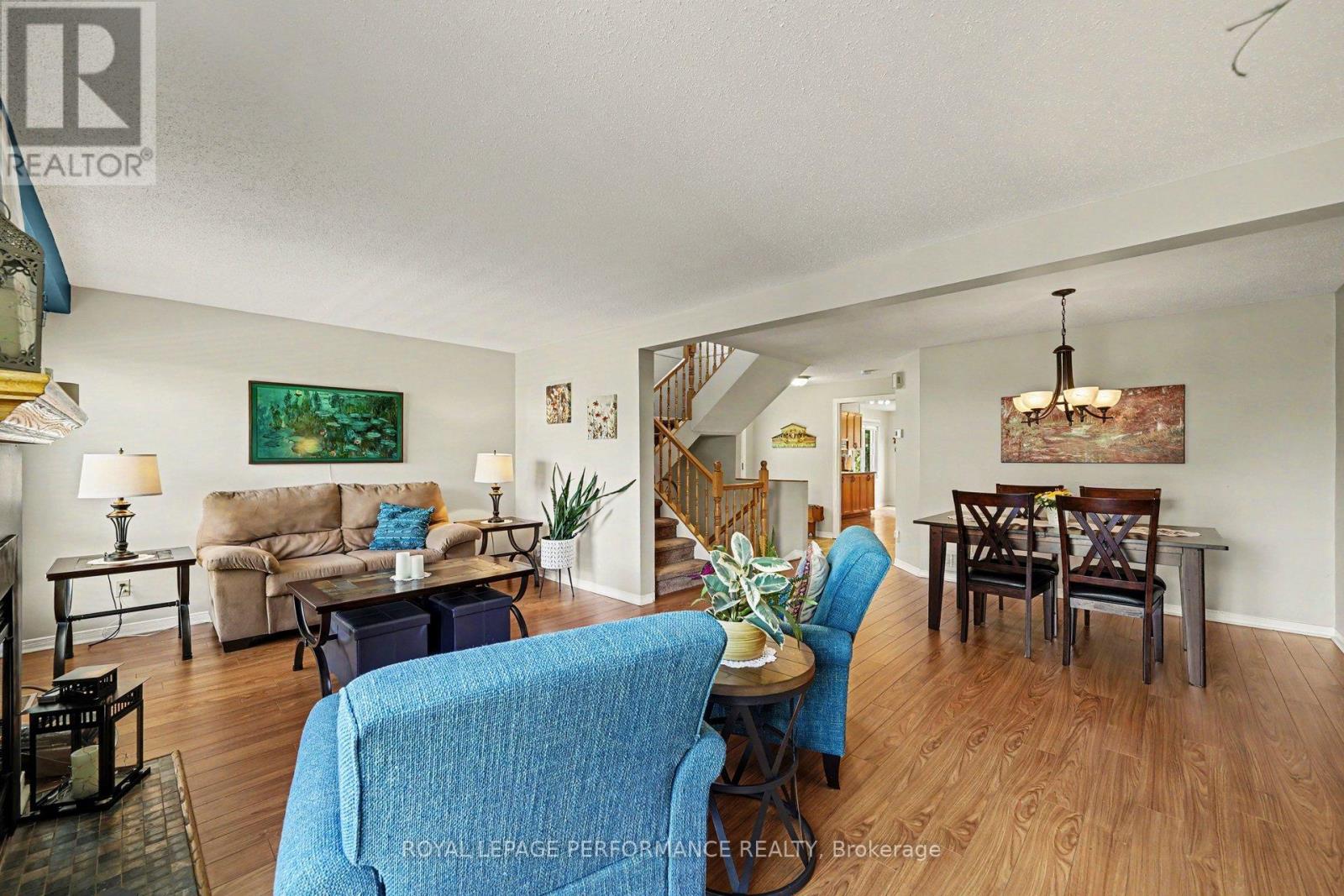 6145 Oak Meadows Drive, Ottawa, Ontario  K1C 7G7 - Photo 6 - X13449094