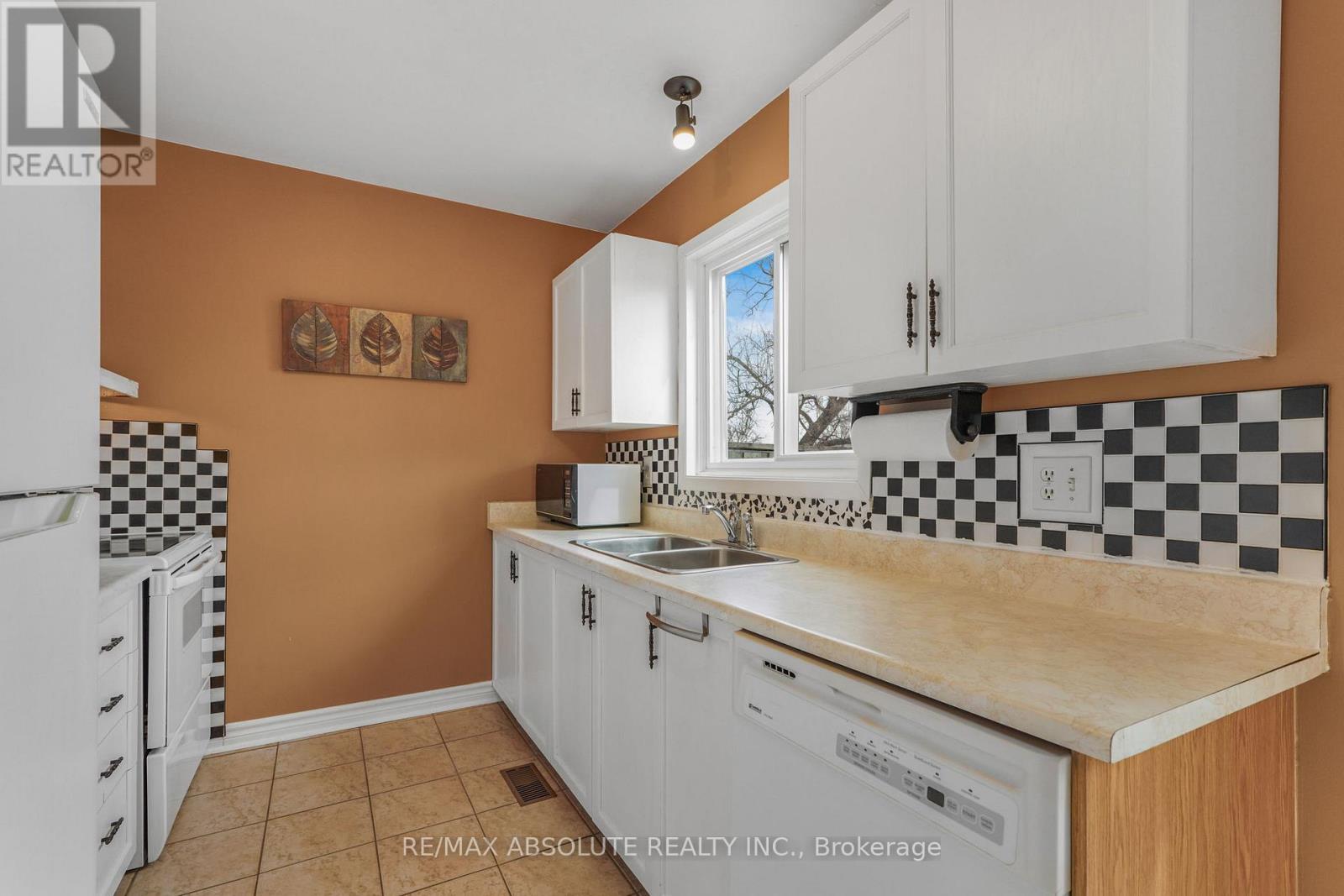 1970 Colorado Lane, Ottawa, Ontario  K1C 6T9 - Photo 11 - X13449140