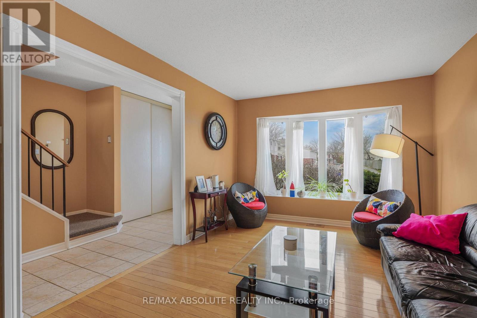 1970 Colorado Lane, Ottawa, Ontario  K1C 6T9 - Photo 2 - X13449140