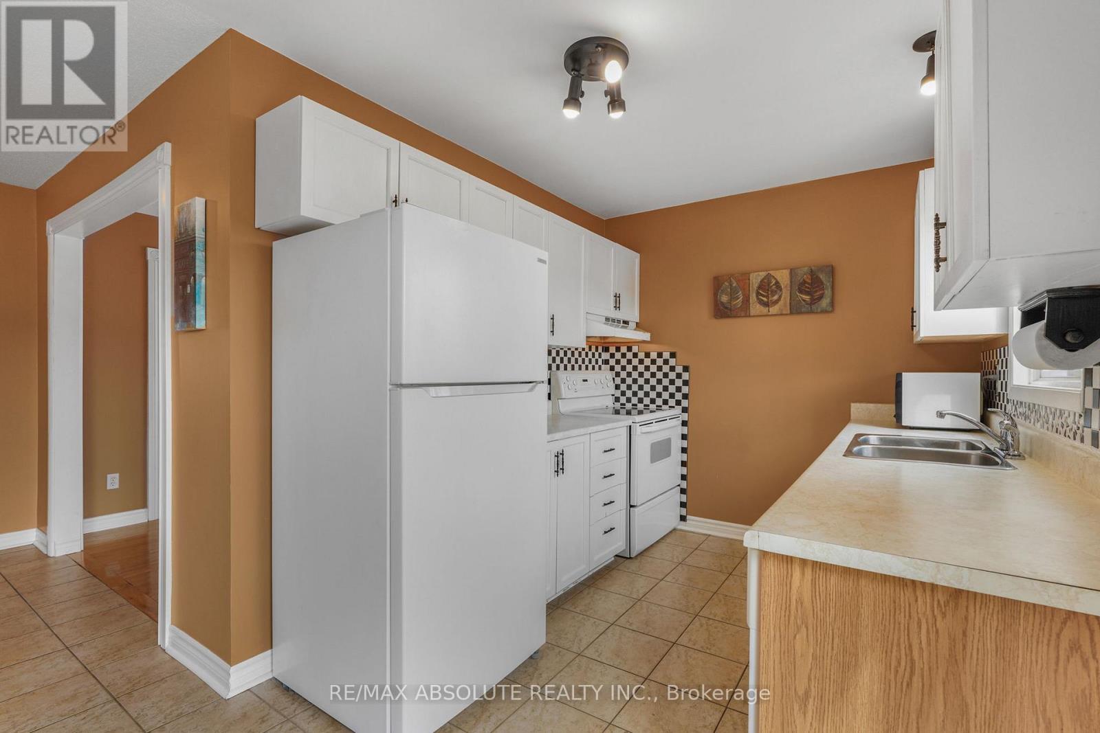 1970 Colorado Lane, Ottawa, Ontario  K1C 6T9 - Photo 8 - X13449140