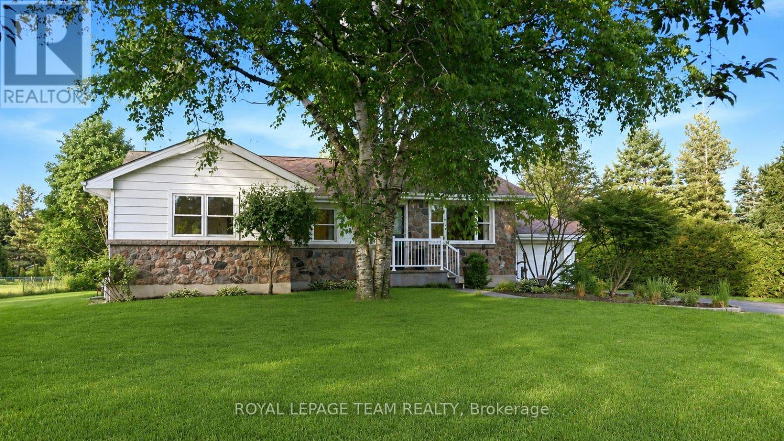 17 ARNOLD DRIVE, Ottawa, Ontario