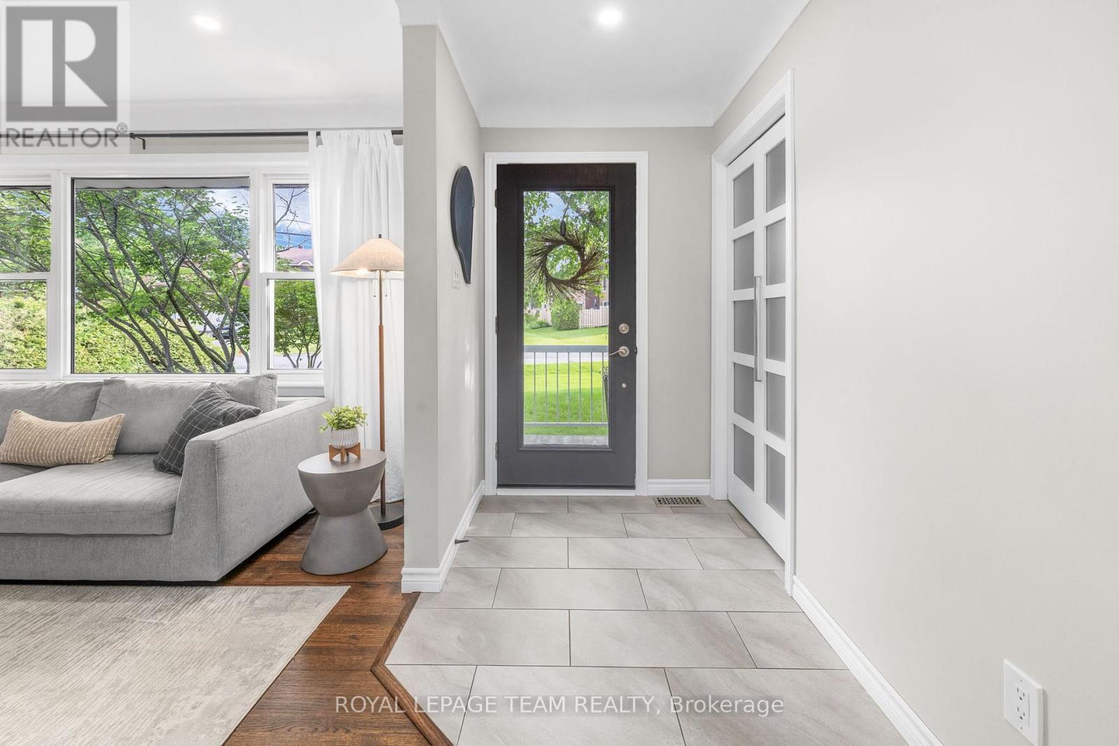 17 Arnold Drive, Ottawa, Ontario  K2H 6V6 - Photo 4 - X13449142