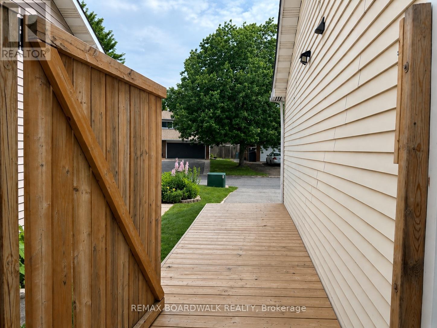 4396 Whittaker Crescent, Ottawa, Ontario  K1B 4P2 - Photo 37 - X13449180