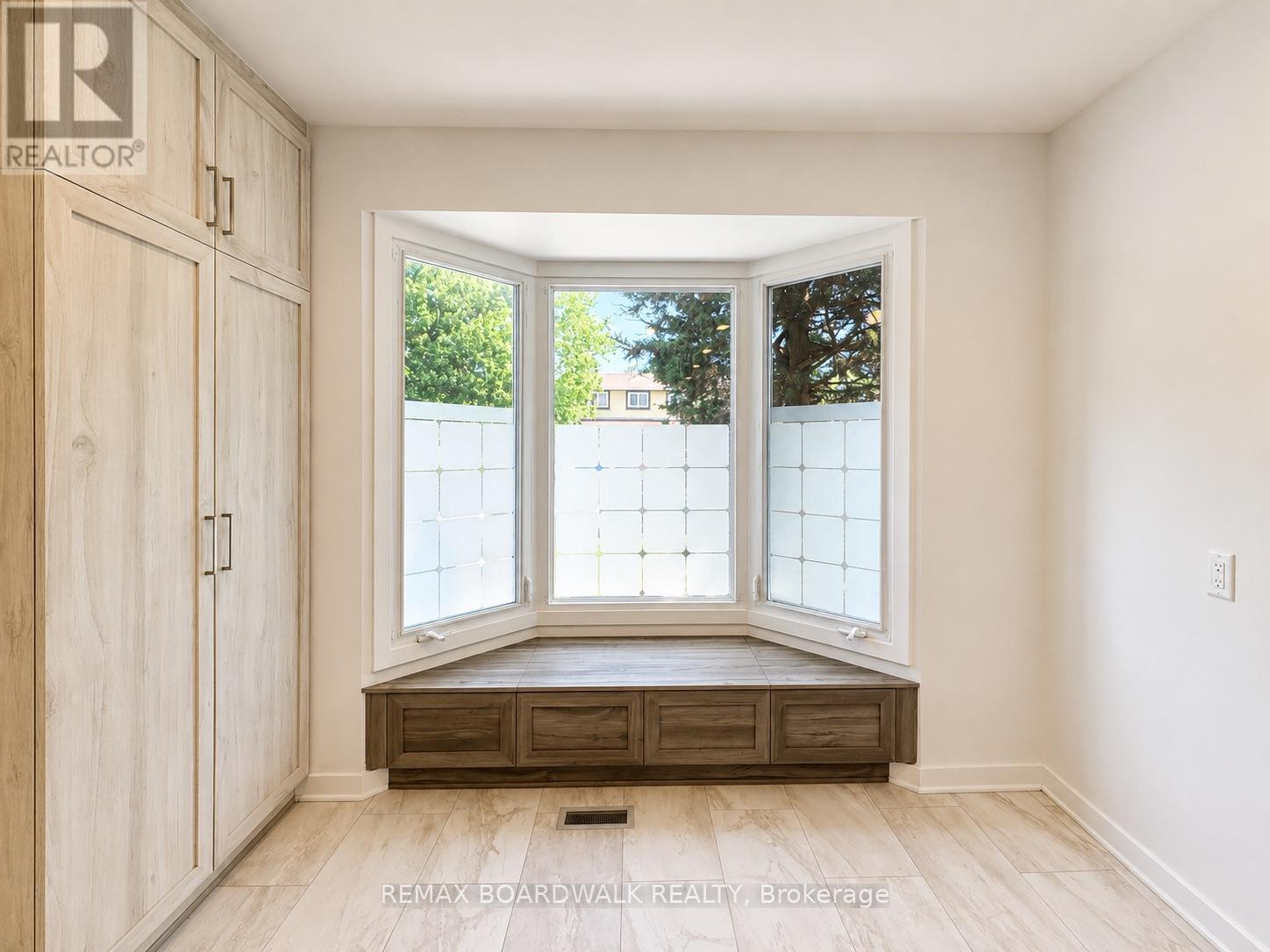 4396 Whittaker Crescent, Ottawa, Ontario  K1B 4P2 - Photo 7 - X13449180