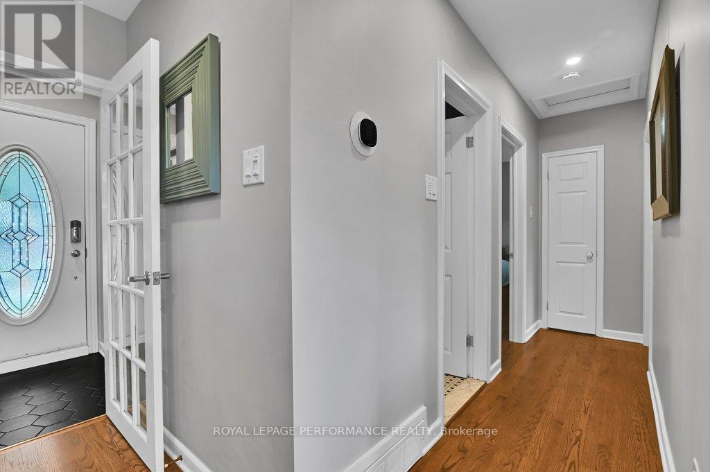 943 Arkell Street, Ottawa, Ontario  K2B 5R2 - Photo 12 - X13449194