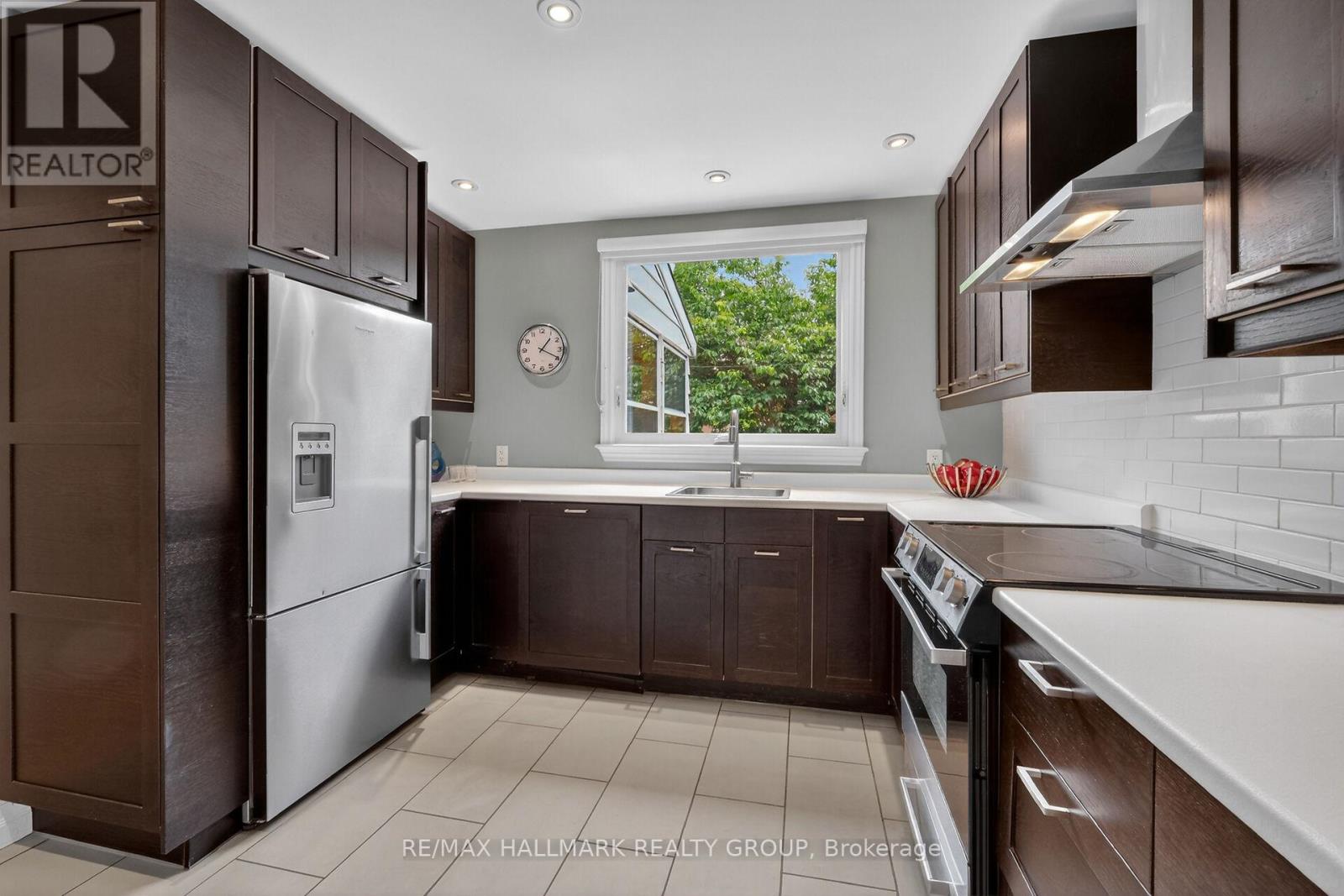 90 Southern Drive, Ottawa, Ontario  K1S 0P6 - Photo 11 - X13449250