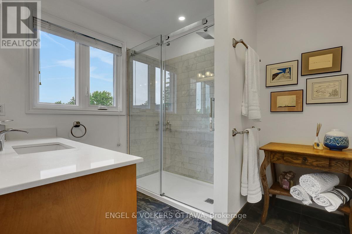 2032 Delmar Court, Ottawa, Ontario  K1H 5R6 - Photo 24 - X13449406