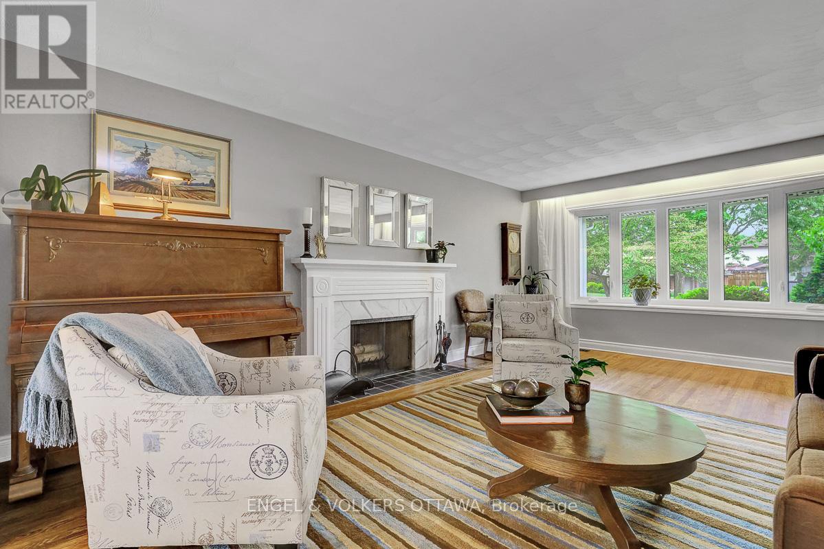 2032 Delmar Court, Ottawa, Ontario  K1H 5R6 - Photo 8 - X13449406