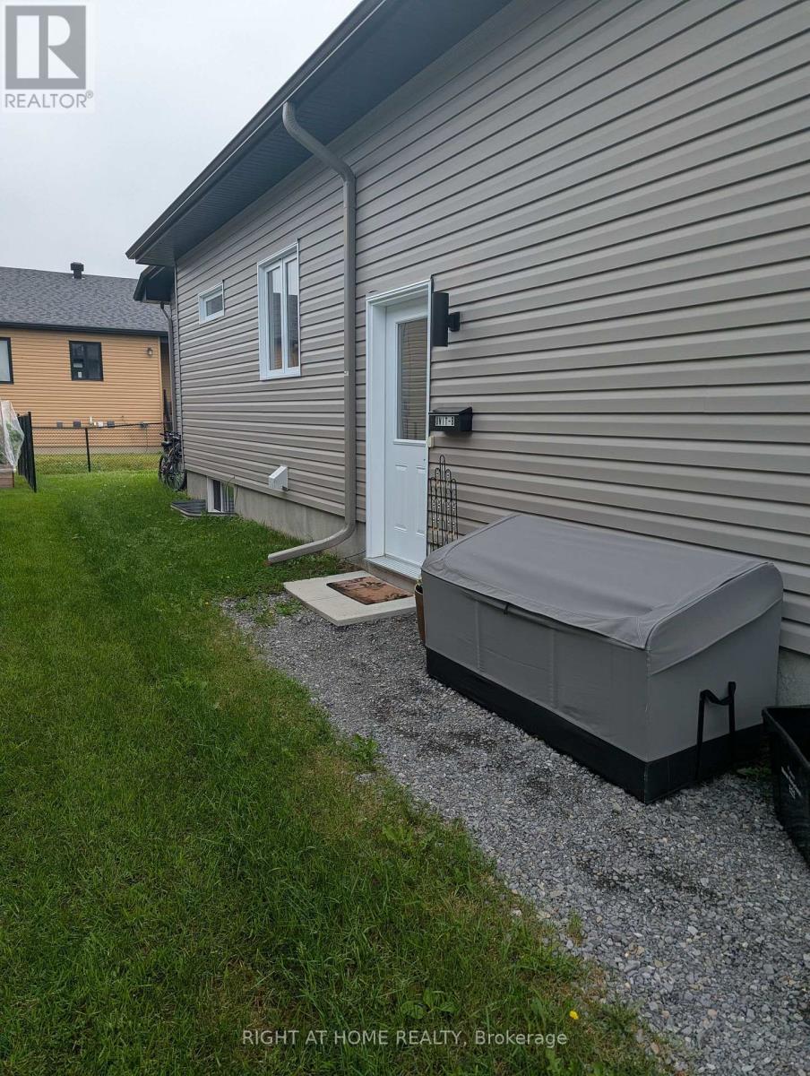 B - 348 Sterling Avenue, Clarence-Rockland, Ontario  K4K 0E9 - Photo 2 - X13449466