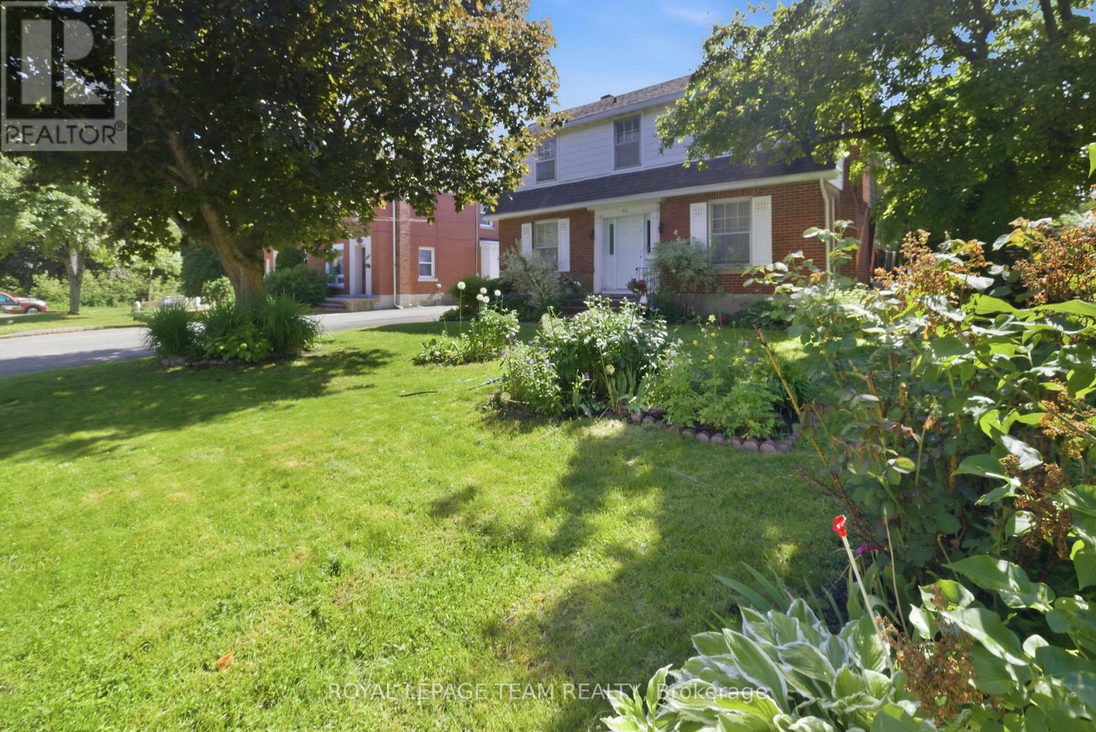 416 Tweedsmuir Avenue, Ottawa, Ontario  K1Z 5N5 - Photo 3 - X13449570
