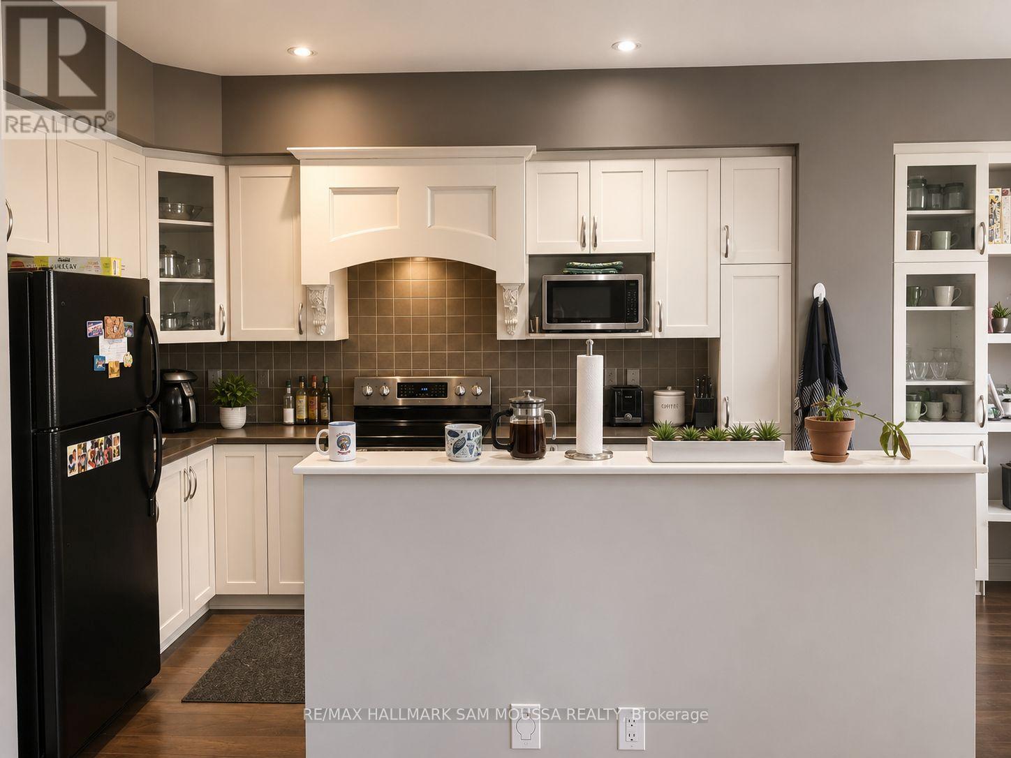 202 Badgeley Avenue, Ottawa, Ontario  K2T 0A4 - Photo 4 - X13449884