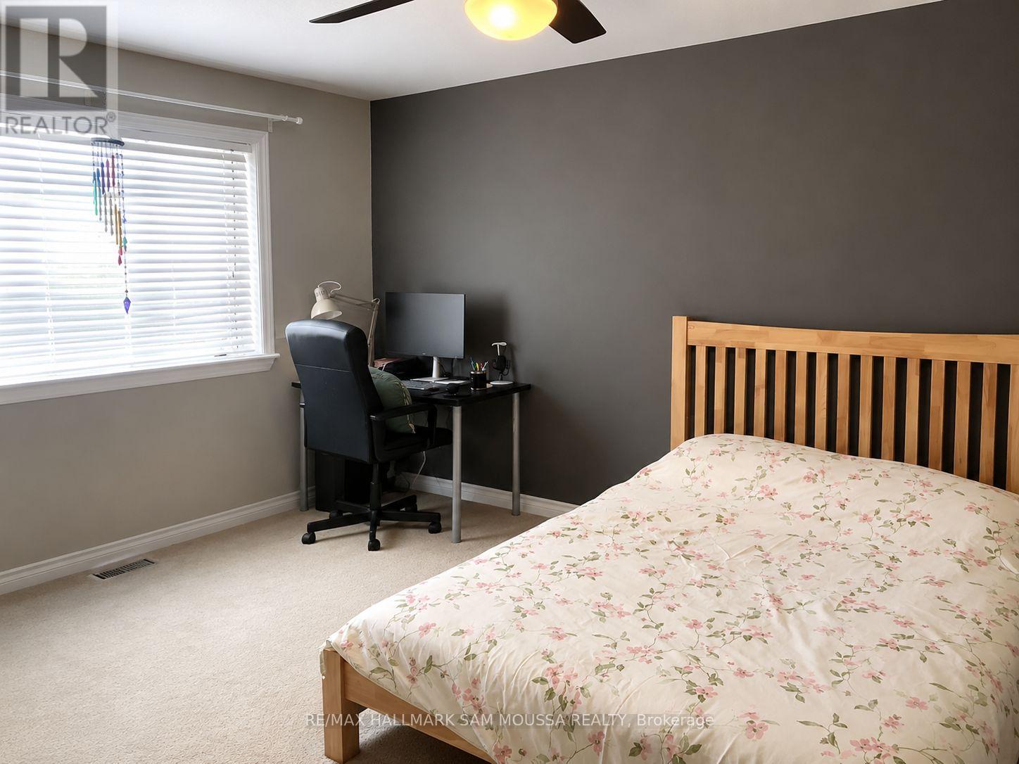 202 Badgeley Avenue, Ottawa, Ontario  K2T 0A4 - Photo 8 - X13449884