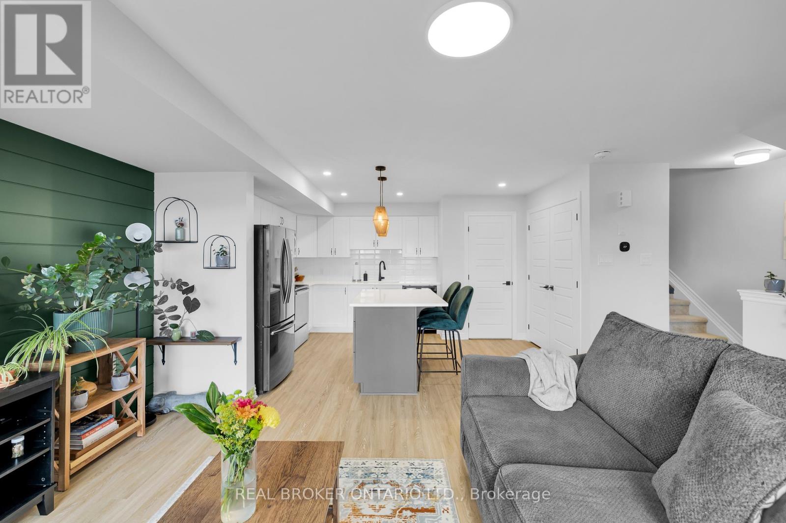 405 Pilot Private, Ottawa, Ontario  K2V 0S3 - Photo 5 - X13450120