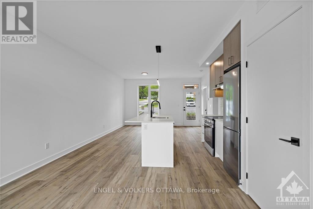 H - 1260 Marenger Street, Ottawa, Ontario  K1C 1S2 - Photo 4 - X13450200