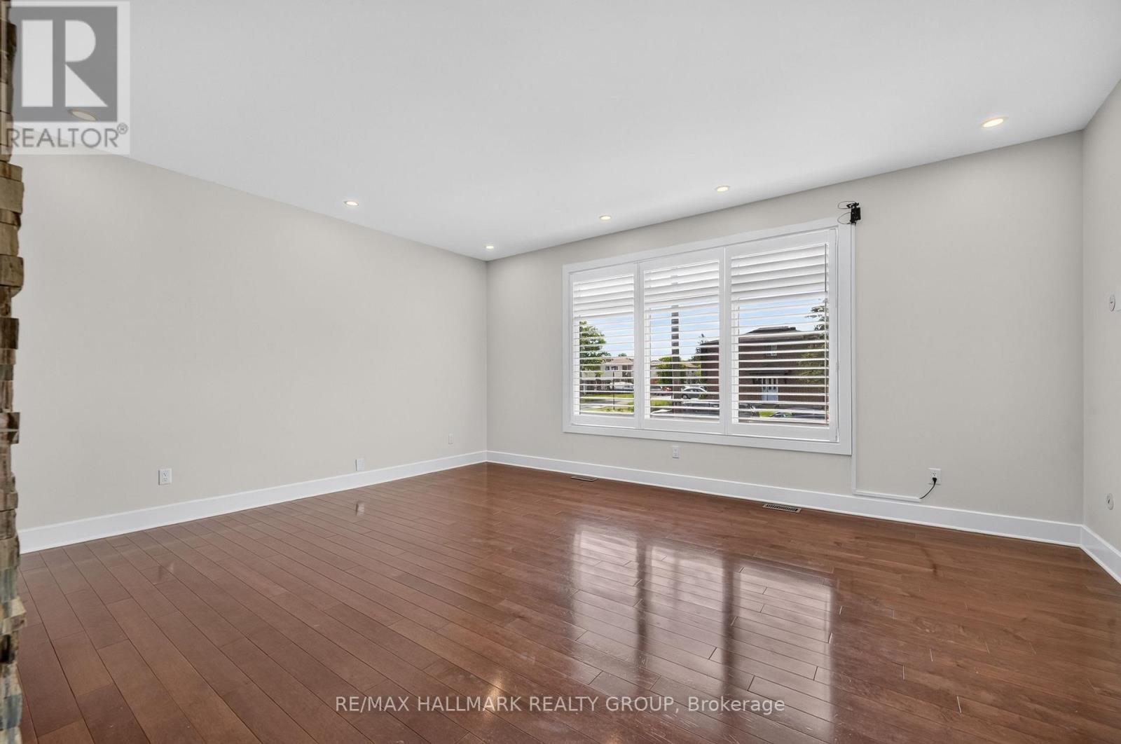 1559 Queensdale Avenue, Ottawa, Ontario  K1T 1J3 - Photo 13 - X13450346