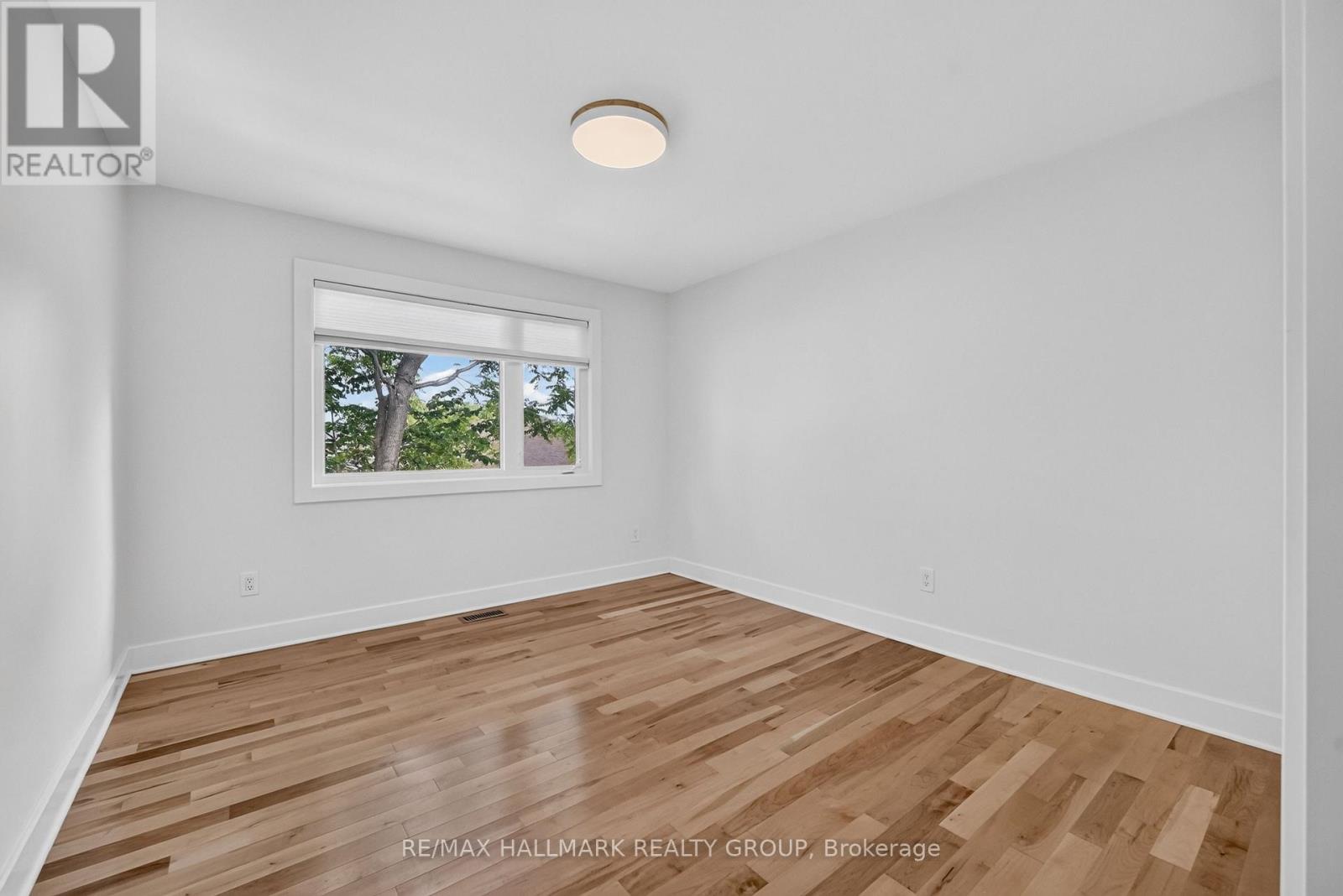 1559 Queensdale Avenue, Ottawa, Ontario  K1T 1J3 - Photo 32 - X13450346