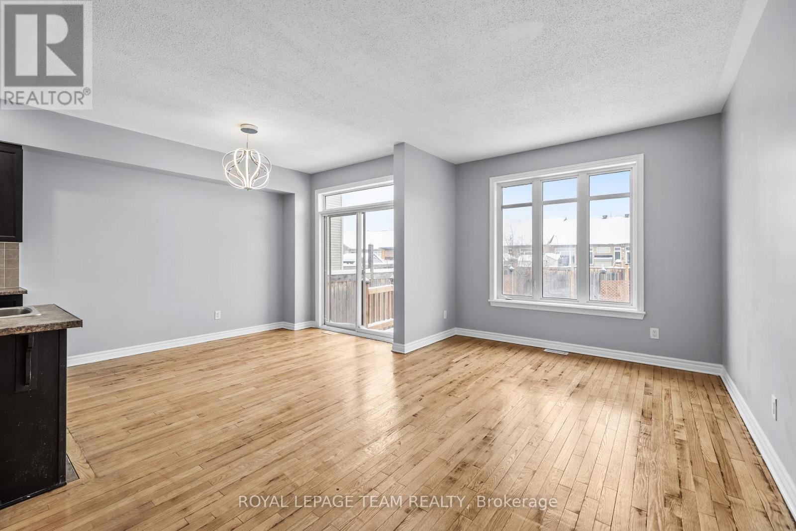 943 Klondike Road, Ottawa, Ontario  K2W 0E3 - Photo 6 - X13450490