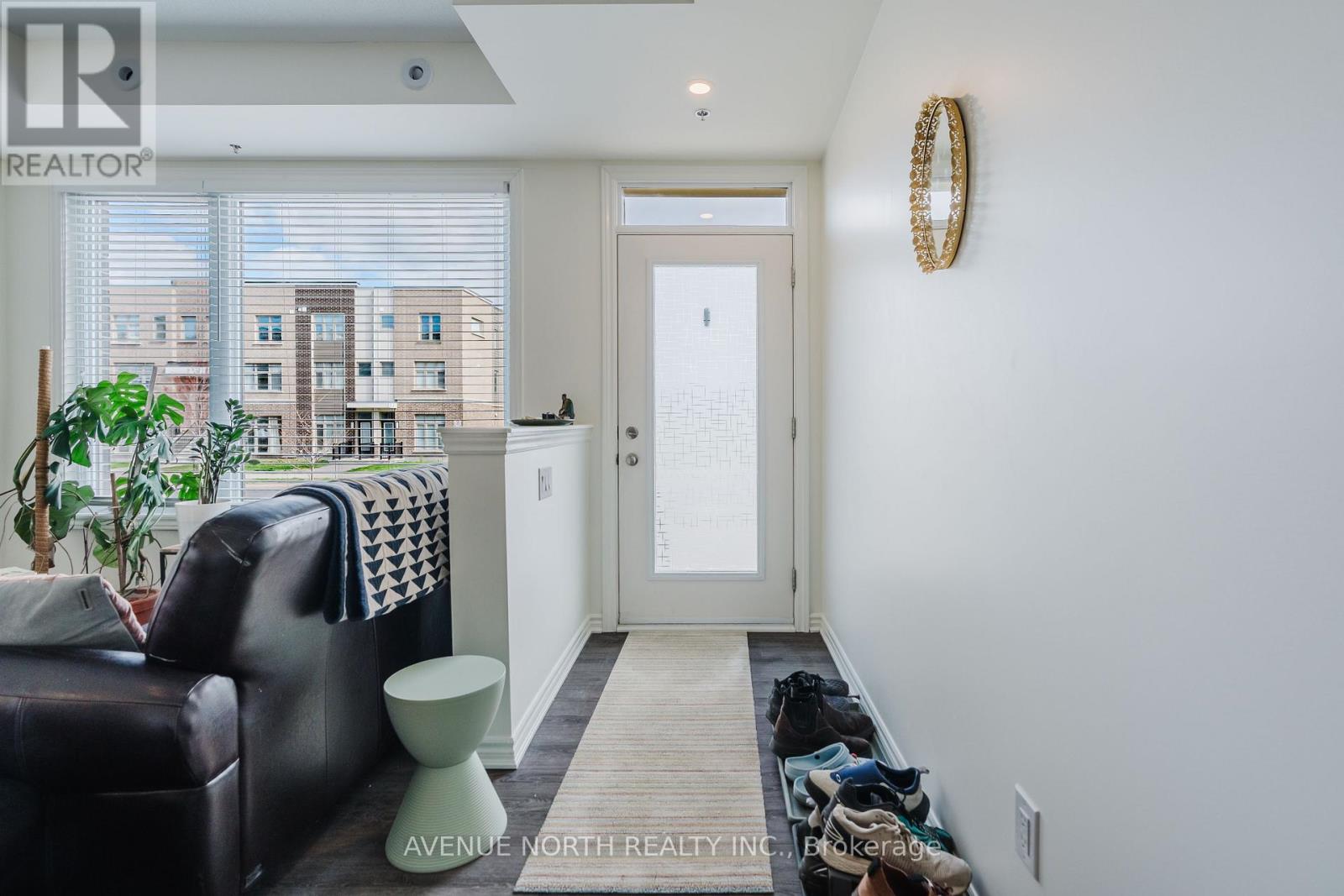 836 Mikinak Road, Ottawa, Ontario  K1K 5A5 - Photo 3 - X13450574