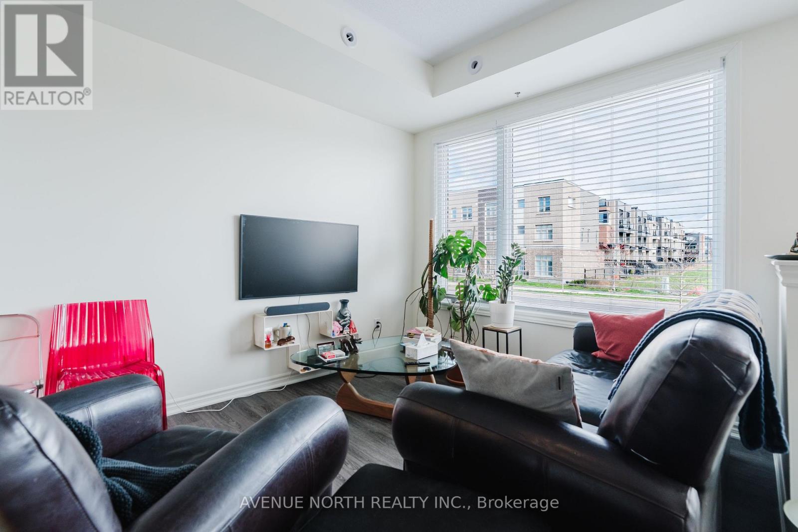 836 Mikinak Road, Ottawa, Ontario  K1K 5A5 - Photo 5 - X13450574