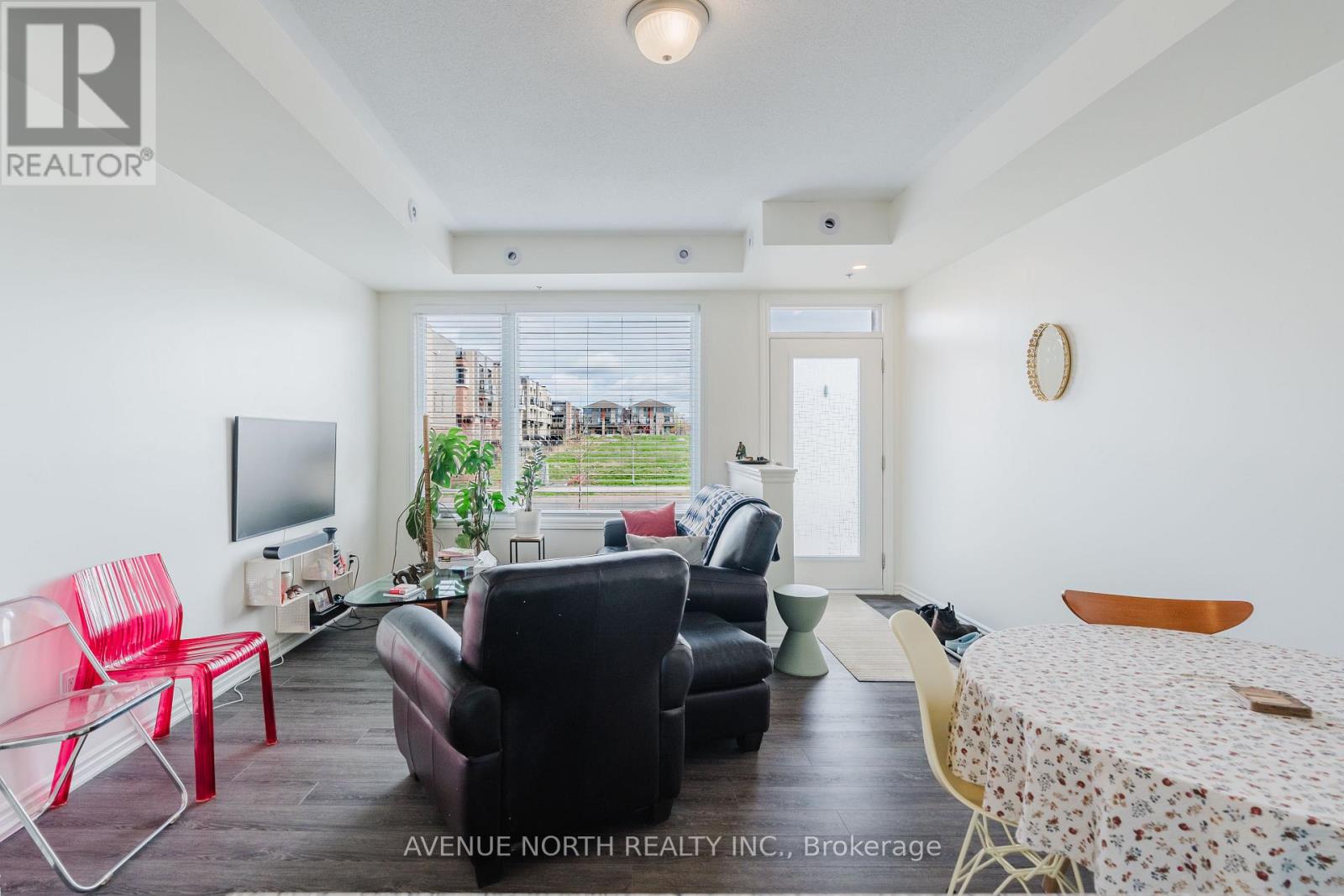 836 Mikinak Road, Ottawa, Ontario  K1K 5A5 - Photo 6 - X13450574