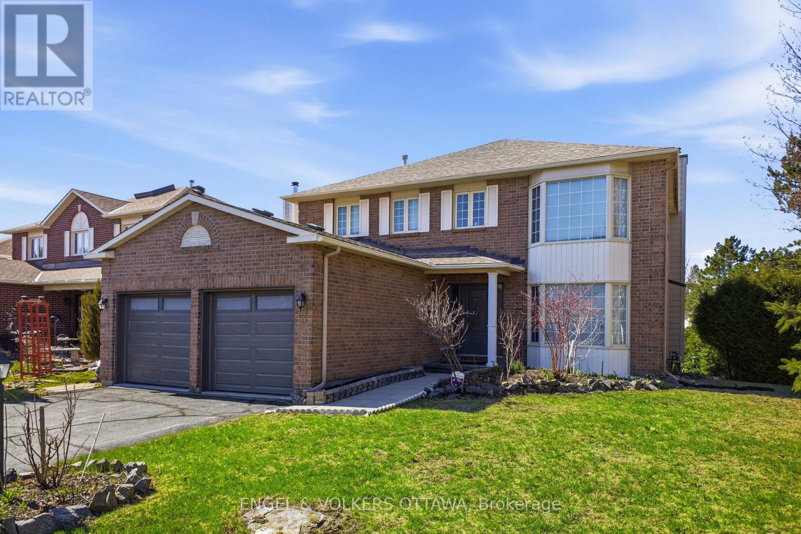 3 Balding Crescent, Ottawa, Ontario  K2K 2L4 - Photo 1 - X13450594