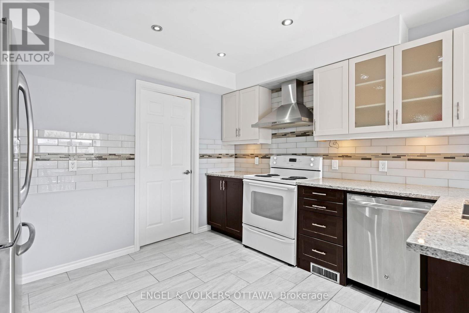 3 Balding Crescent, Ottawa, Ontario  K2K 2L4 - Photo 10 - X13450594