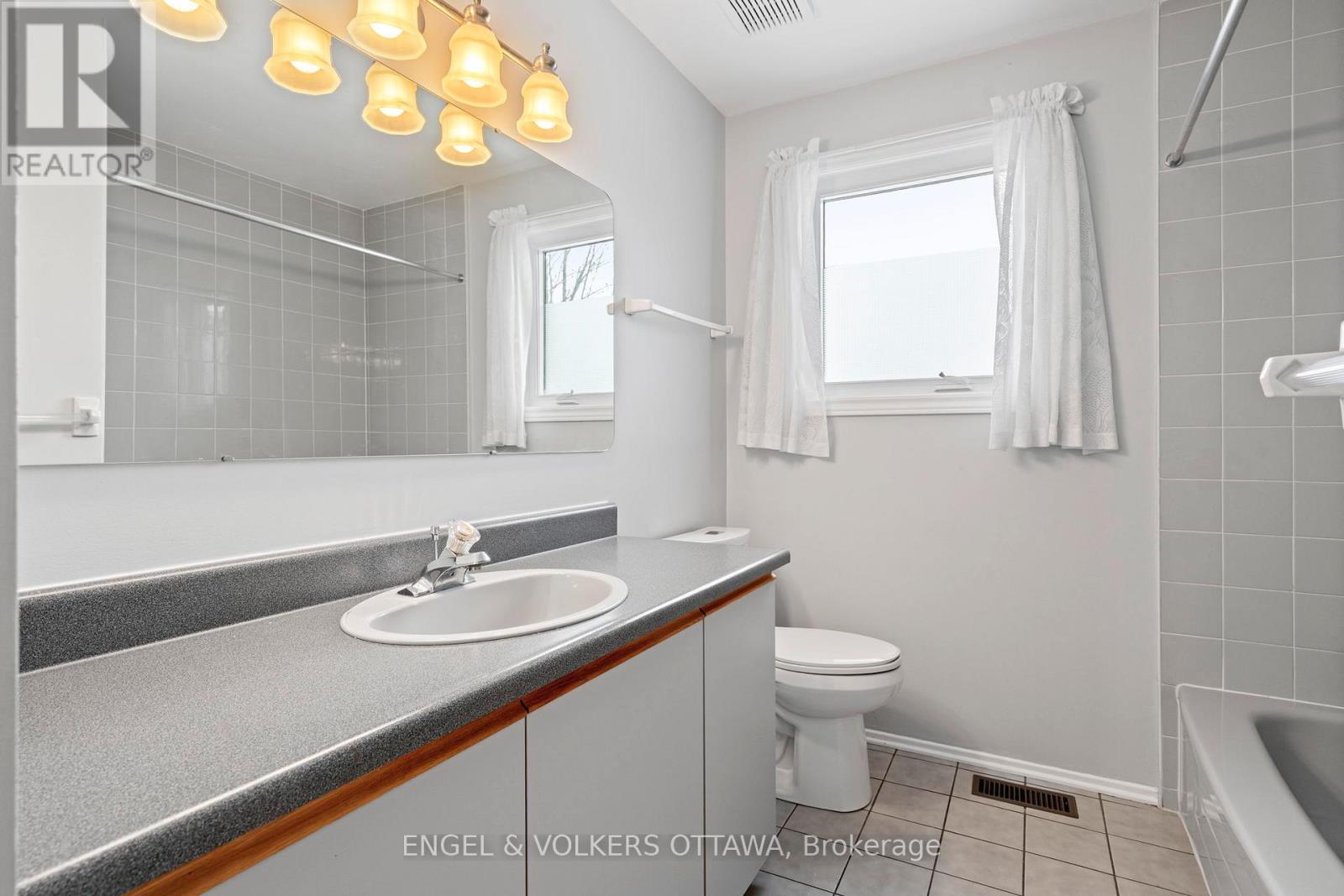 3 Balding Crescent, Ottawa, Ontario  K2K 2L4 - Photo 26 - X13450594