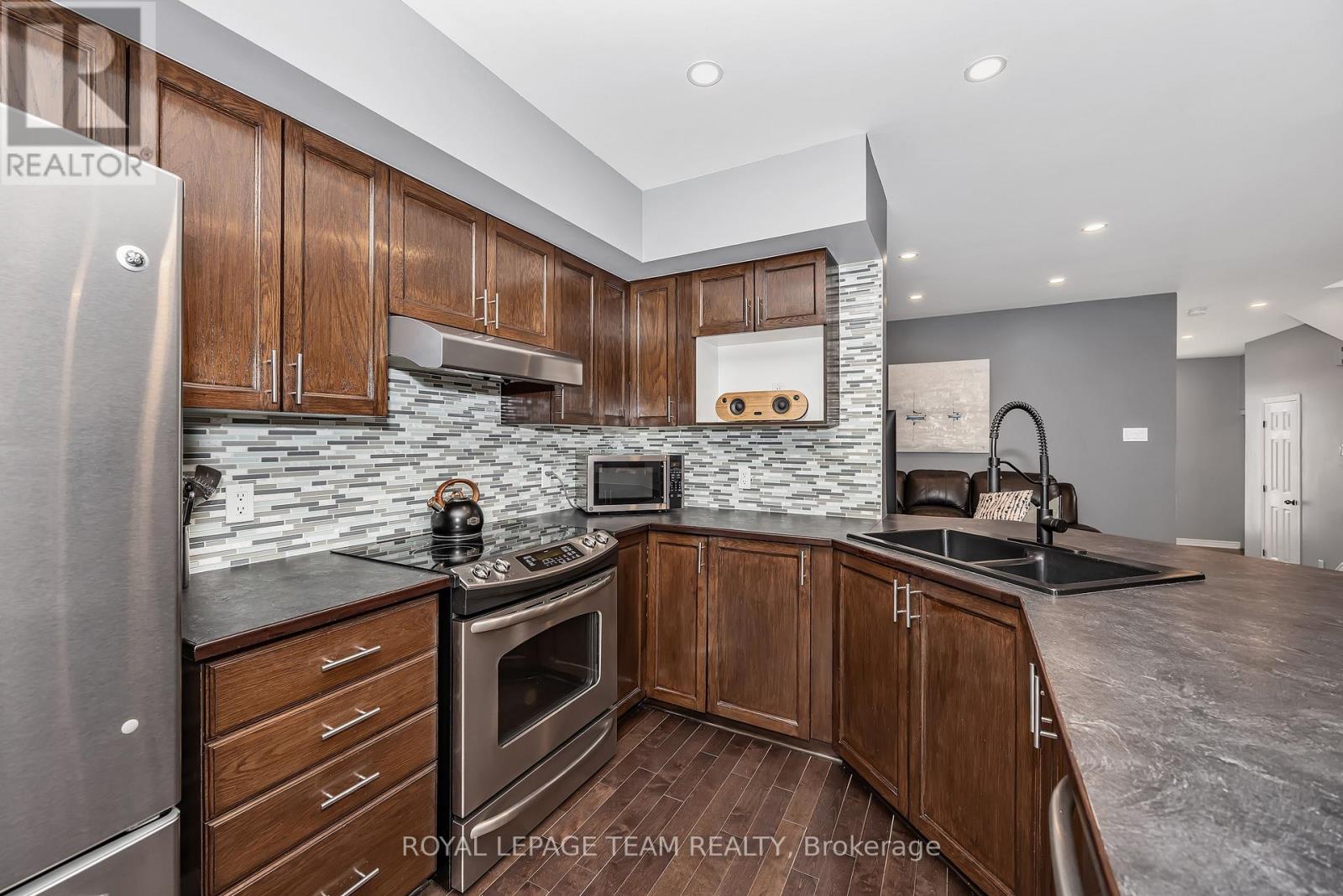 49 Chantilly Gate, Ottawa, Ontario  K2S 2B1 - Photo 11 - X13450786