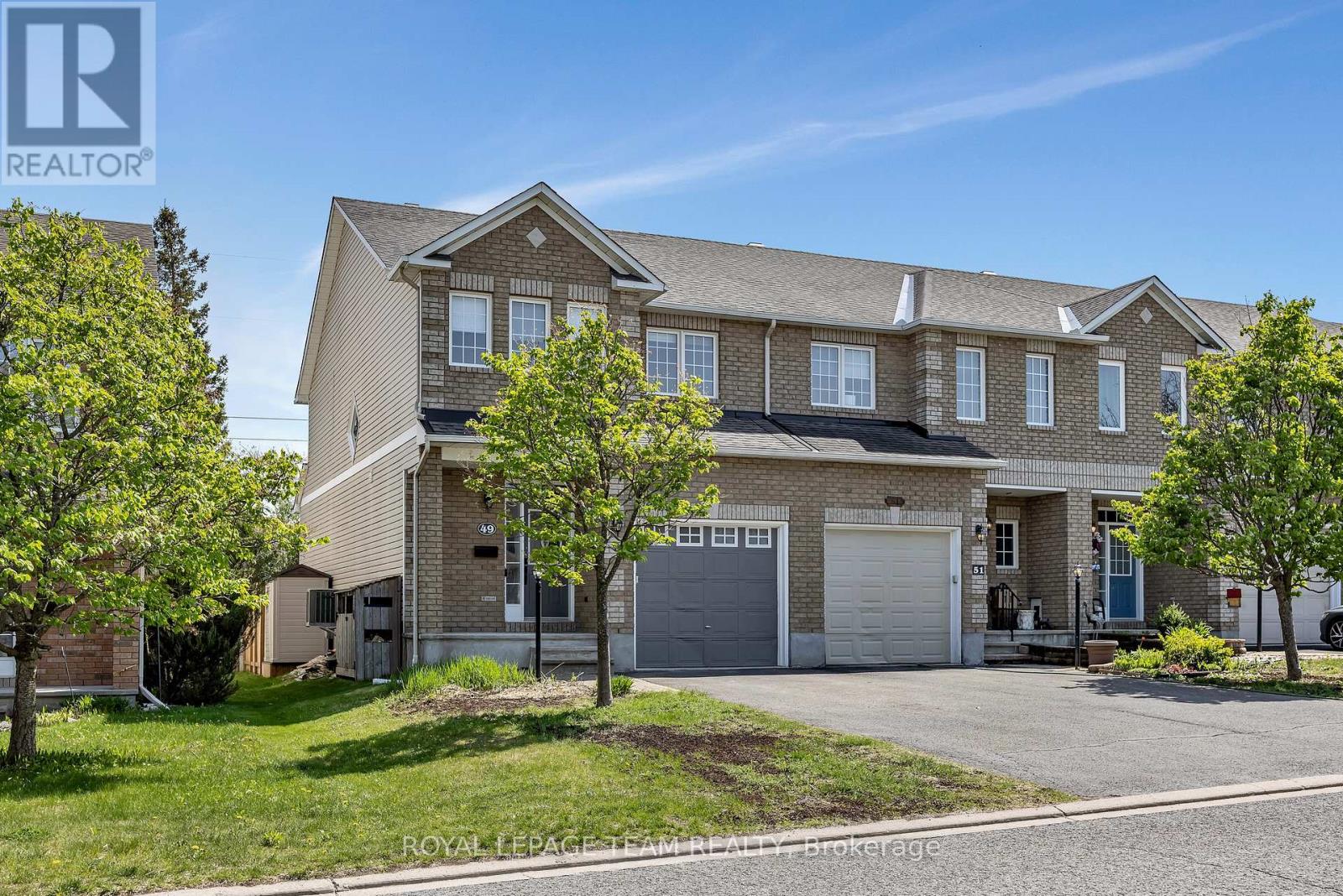49 Chantilly Gate, Ottawa, Ontario  K2S 2B1 - Photo 2 - X13450786