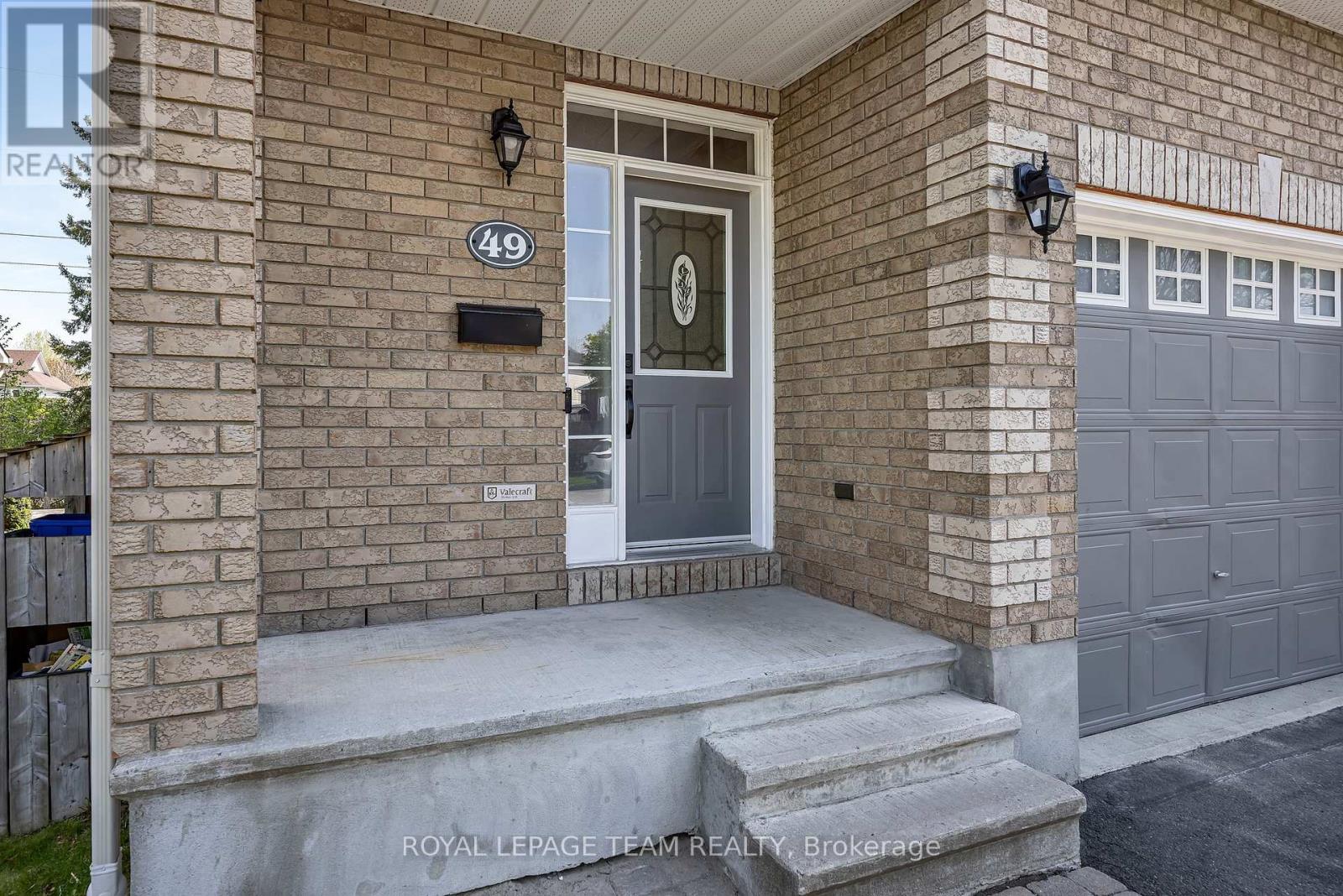 49 Chantilly Gate, Ottawa, Ontario  K2S 2B1 - Photo 4 - X13450786