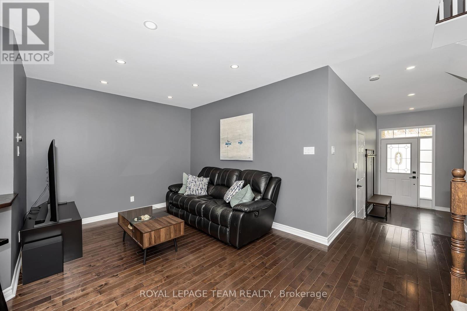 49 Chantilly Gate, Ottawa, Ontario  K2S 2B1 - Photo 6 - X13450786