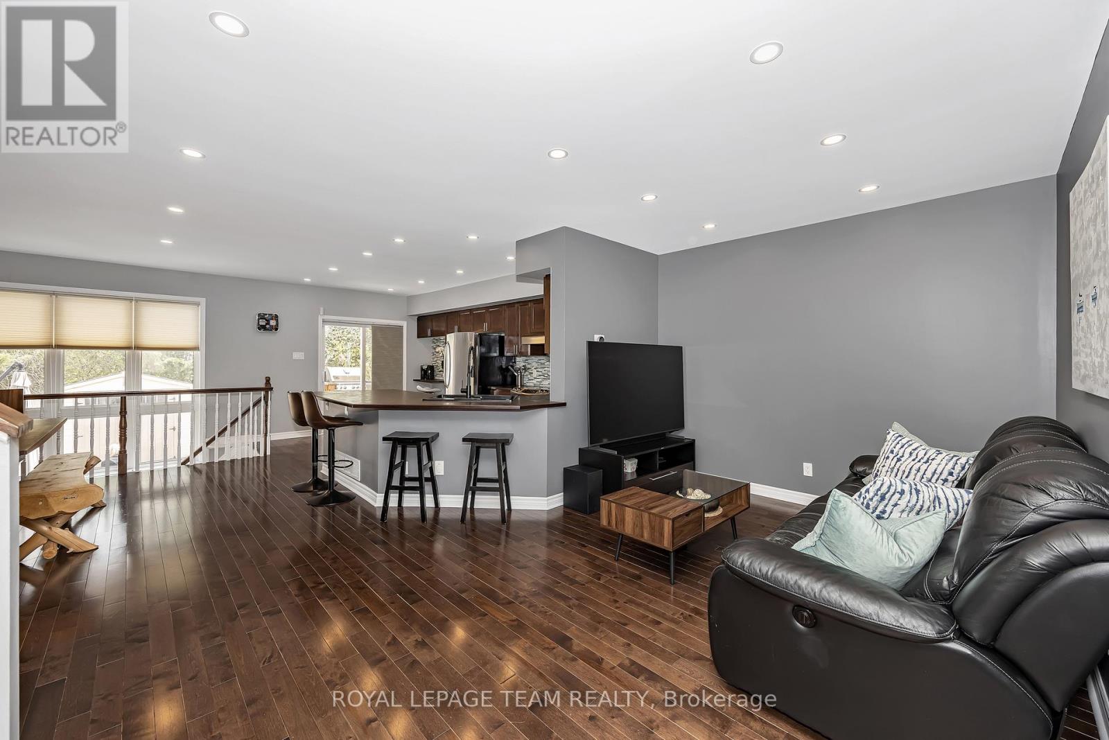 49 Chantilly Gate, Ottawa, Ontario  K2S 2B1 - Photo 7 - X13450786