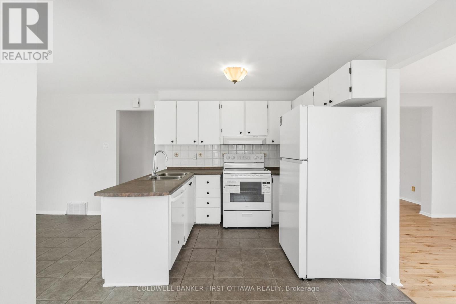 390 Cloverheath Crescent, Ottawa, Ontario  K1E 2R8 - Photo 14 - X13450882
