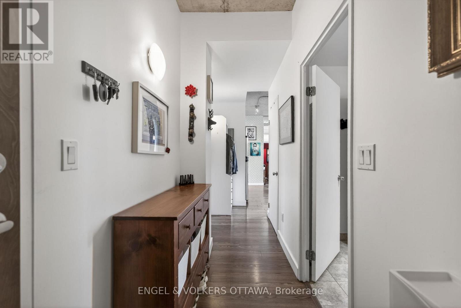 704 - 383 Cumberland Street, Ottawa, Ontario  K1N 1J7 - Photo 3 - X13450972