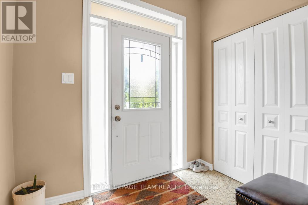 217 Claridge Drive, Ottawa, Ontario  K2J 5V8 - Photo 4 - X13451014