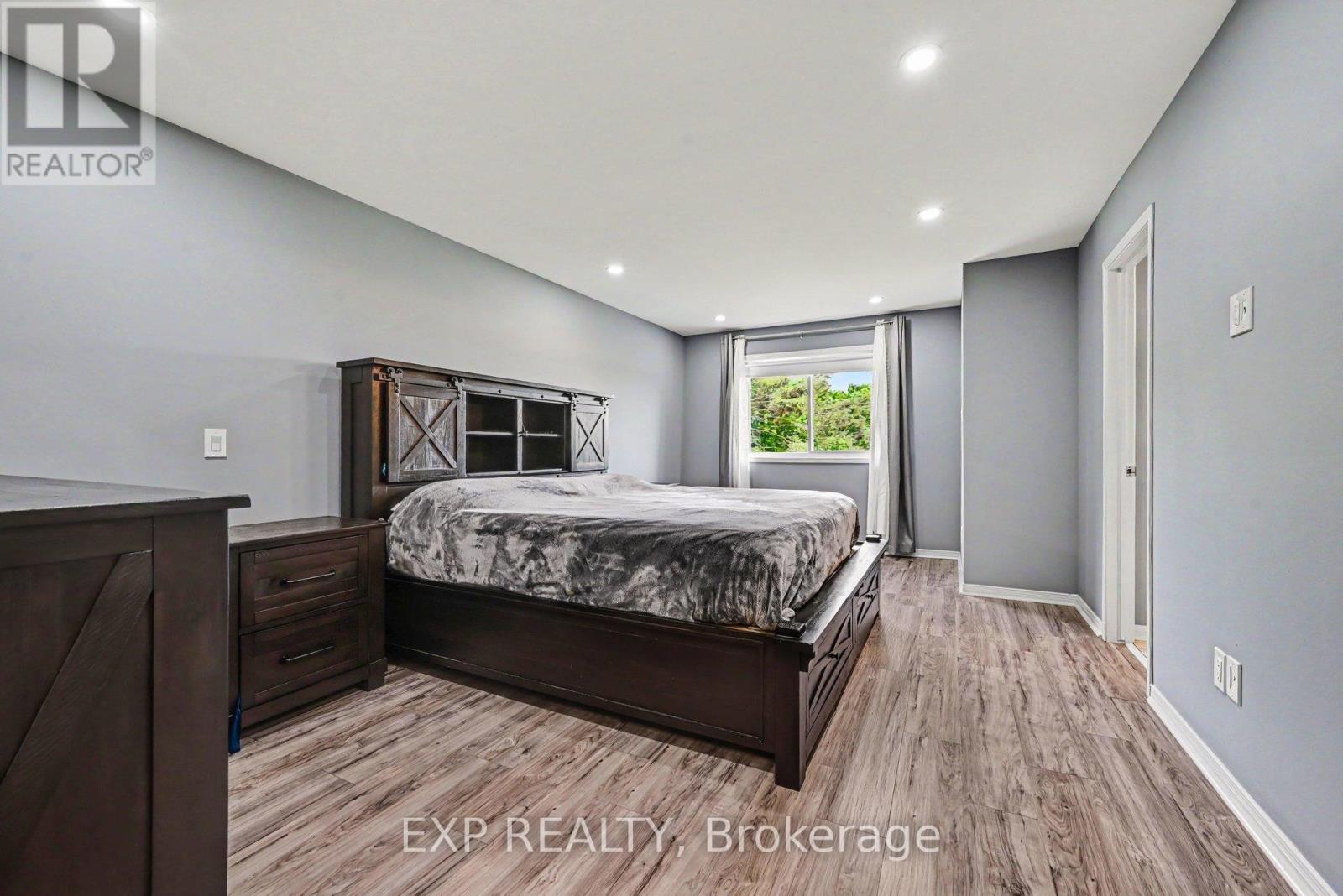 930 Torovin Private, Ottawa, Ontario  K1B 0A7 - Photo 11 - X13451144