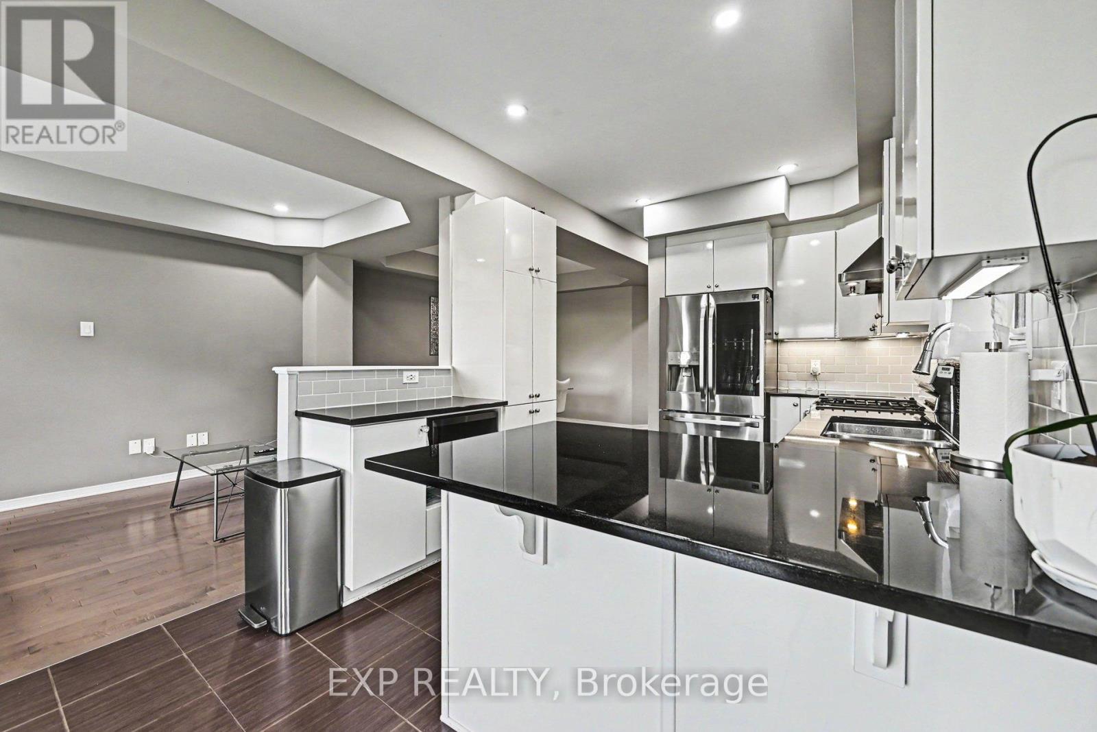 930 Torovin Private, Ottawa, Ontario  K1B 0A7 - Photo 6 - X13451144