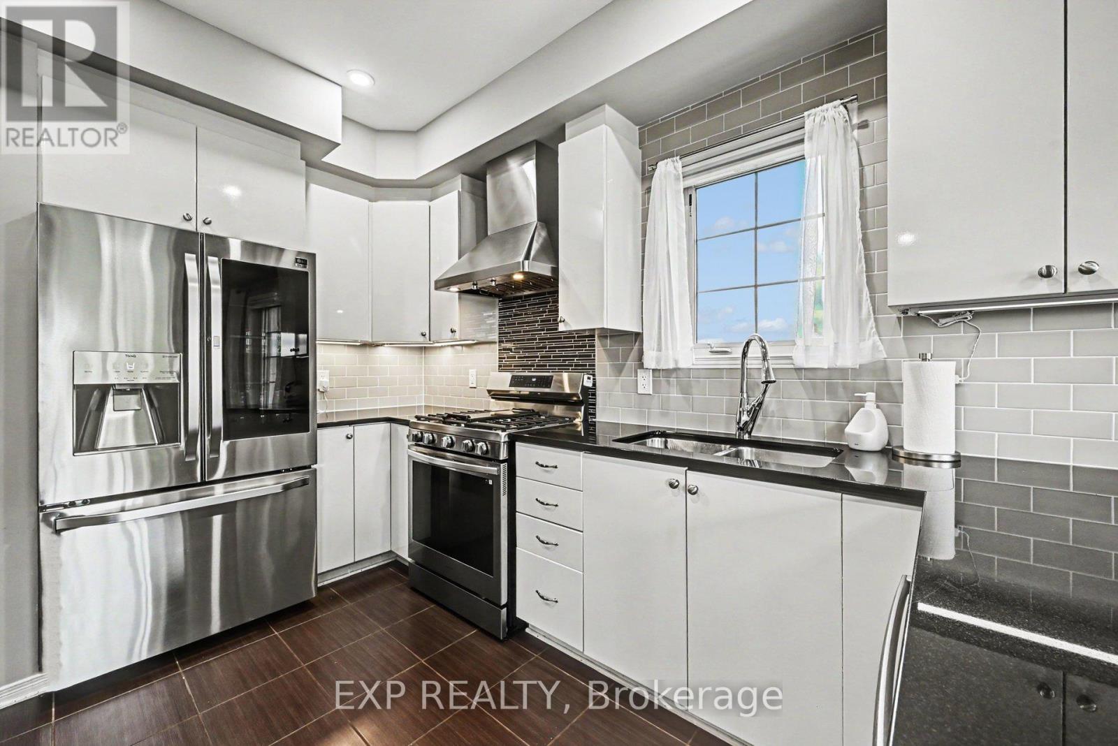 930 Torovin Private, Ottawa, Ontario  K1B 0A7 - Photo 8 - X13451144