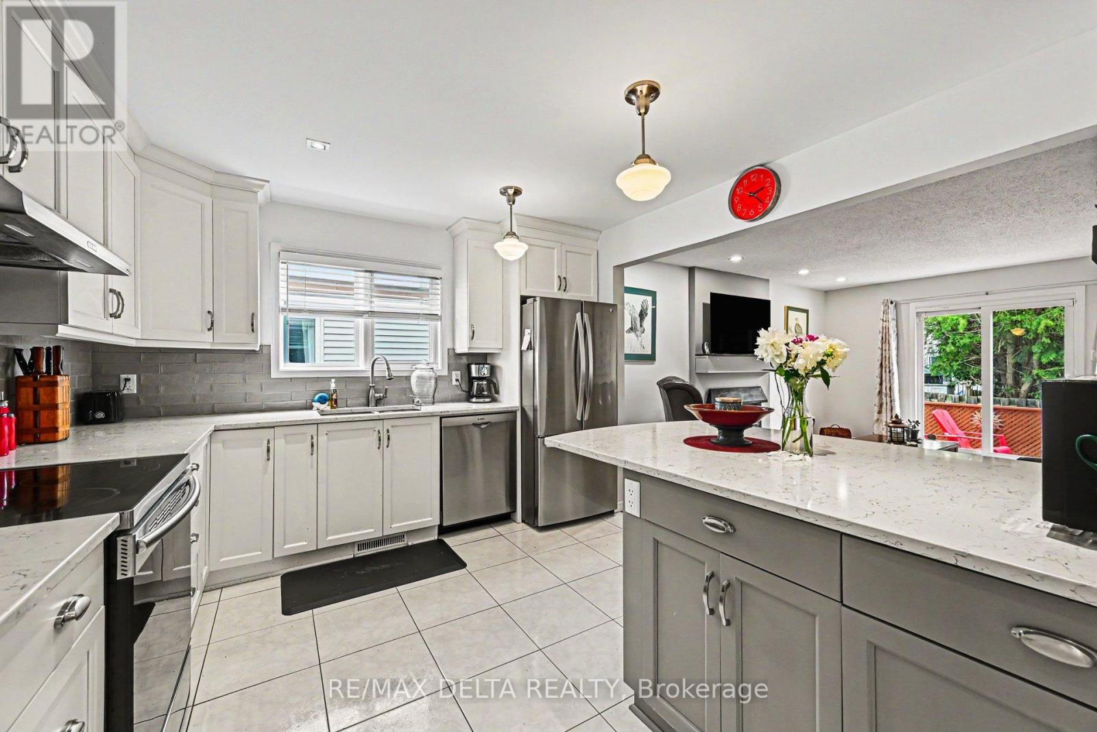 1462 Laurin Crescent, Ottawa, Ontario  K1E 3G7 - Photo 15 - X13451194