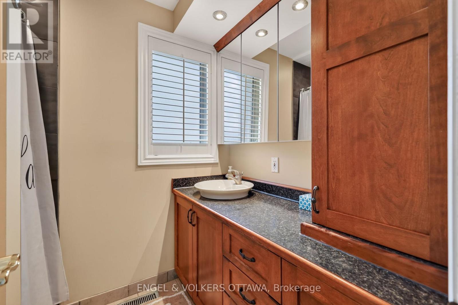 1 Blueridge Court, Ottawa, Ontario  K2J 2J3 - Photo 28 - X13451198